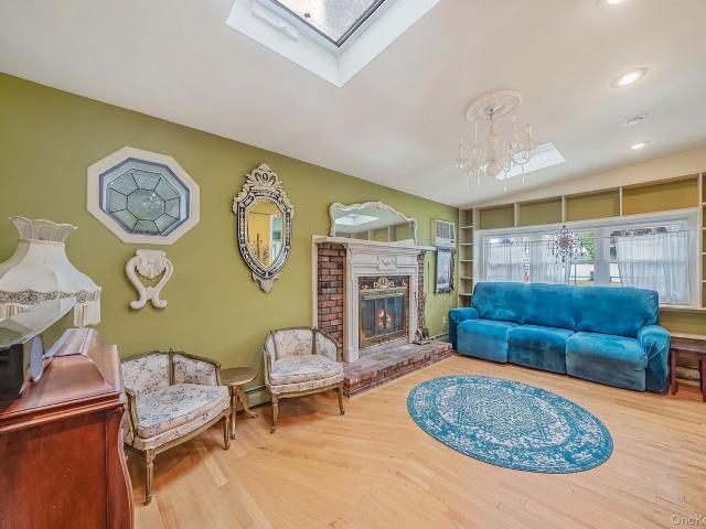18 E Bay Drive