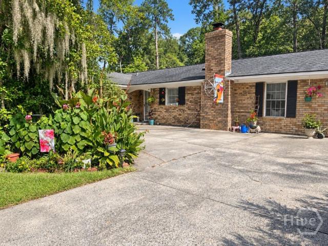 18 E Stillwood Circle