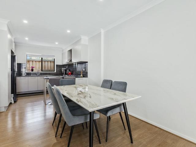 18 Eclair Street, Manor Lakes VIC, Belconnen