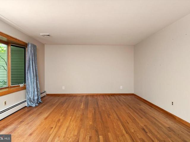 18 Edgewood Road