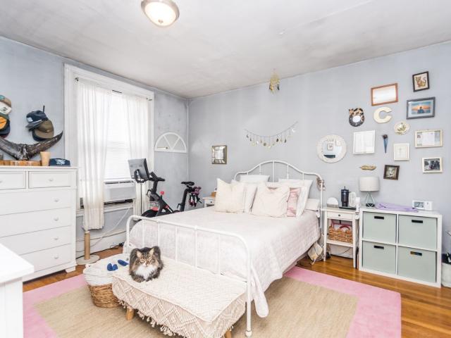 18 Elm Street Unit 8, Waltham, US, MA