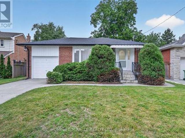 18 Elderfield Crescent, Toronto, ON, M9C 3K7 house for sale | Listing ID W13837 | Royal LePage