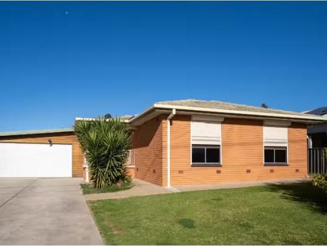 18 Elizabeth Avenue, FOREST HILL House for rent Listed by Rai.