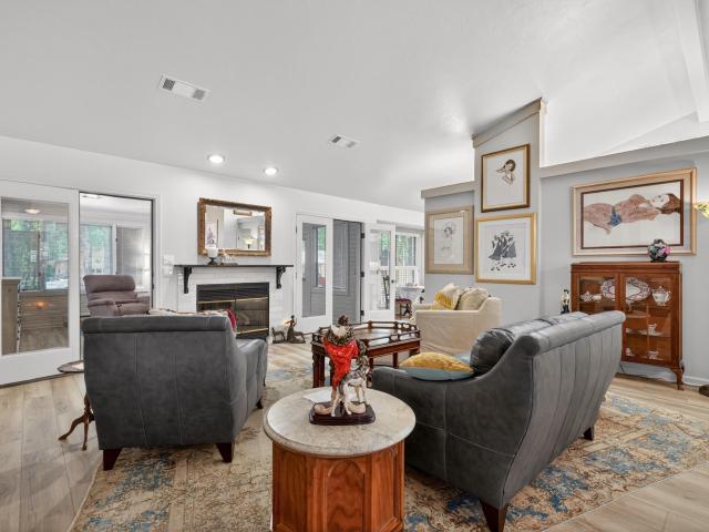 18 Emanuel Drive