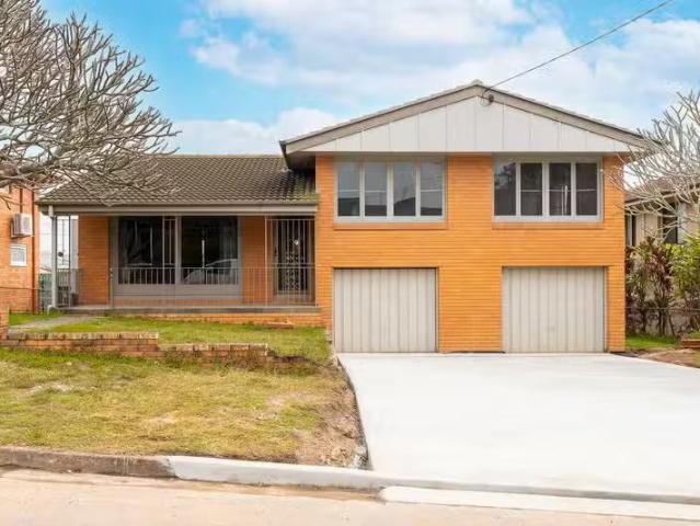 18 Fernlea Street, Geebung, QLD 4034 House for Rent