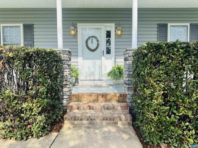 18 Forest View Ln