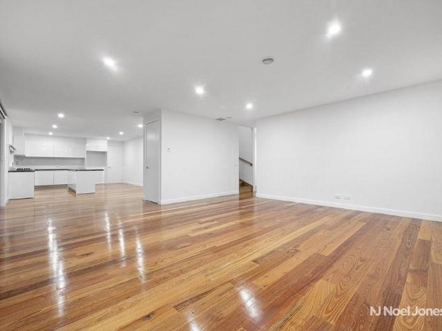 1/8 Fyfe Avenue, RINGWOOD