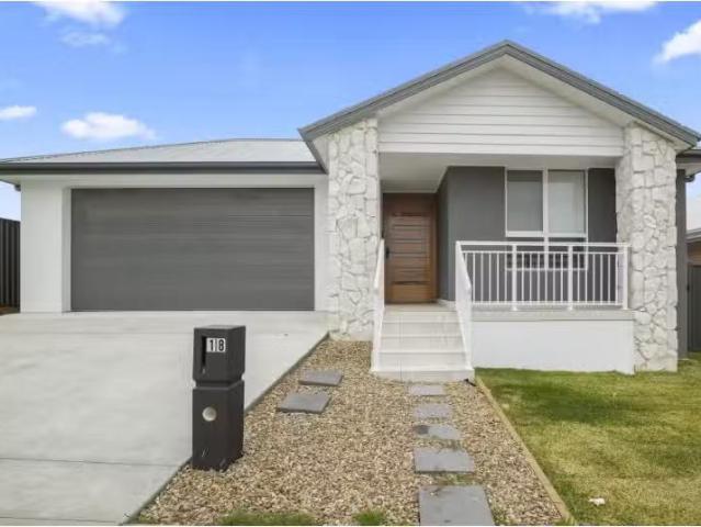 18 Galah Drive, Warnervale House for rent Listed by Abbie And.