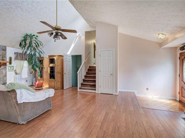 18 Gentry Drive SW