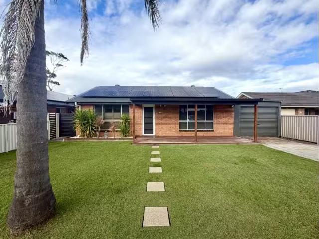 18 Goobarabah Avenue, GOROKAN House for rent Listed by Ray Wh.