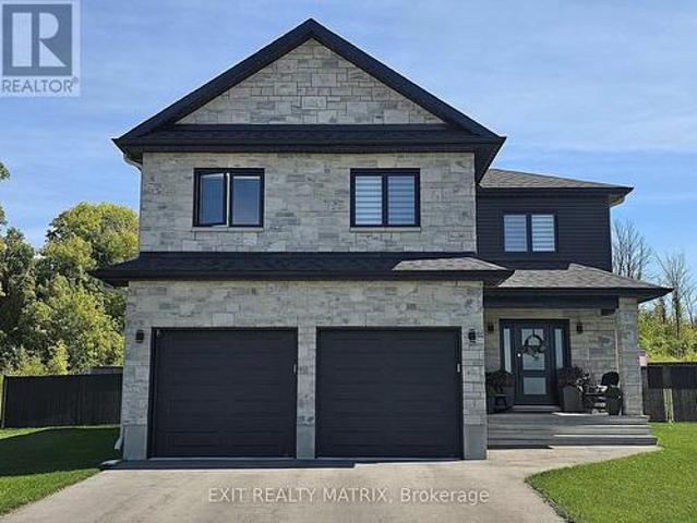 18 Glenco Road, South Stormont, ON, K0C 2A0 house for sale | Listing ID X13623 | Royal LePage
