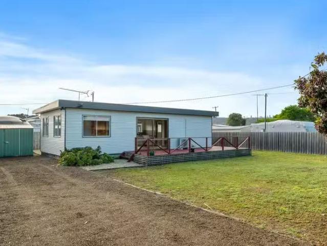 18 Grebe Street, PRIMROSE SANDS, TAS 7173 House for Rent