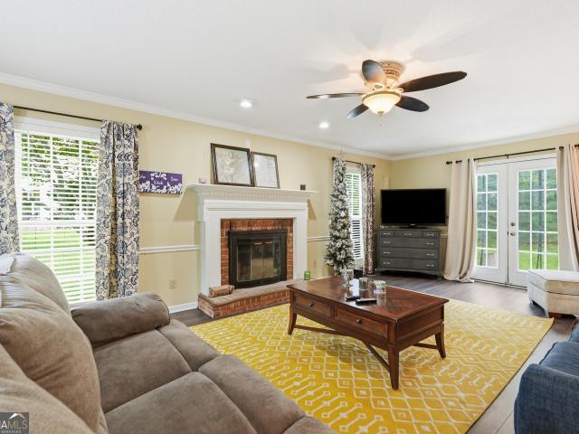18 Greenwood Avenue