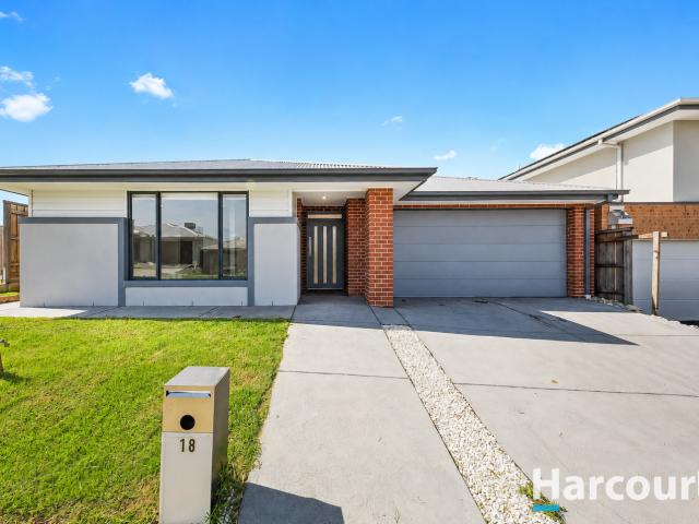 18 Hastings Way, NAR NAR GOON NORTH, VIC 3812