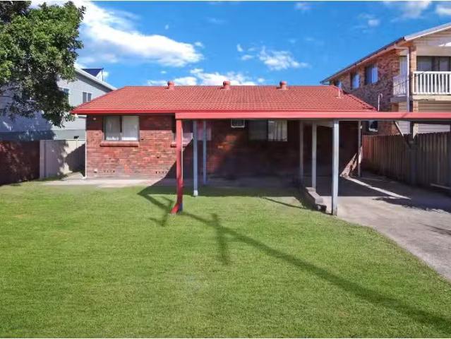 18 Headland Road, Arrawarra Headland House for rent Listed by.