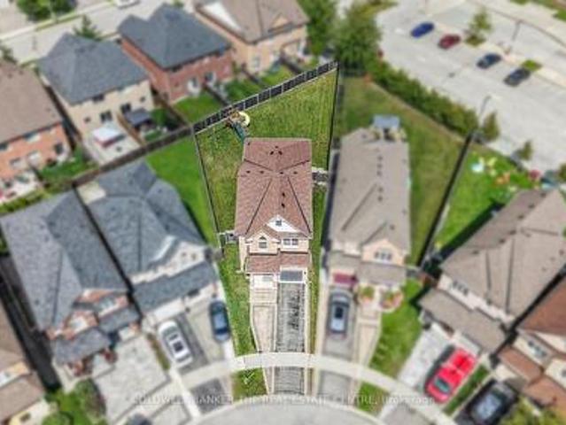 18 Herefordshire Crescent, Newmarket, ON, L9N 0B7 house for sale | Listing ID N13836 | Royal LePage
