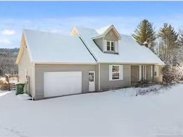 18 Hillview St, Upper Kingsclear, NB, E3B 1V1 house for sale.