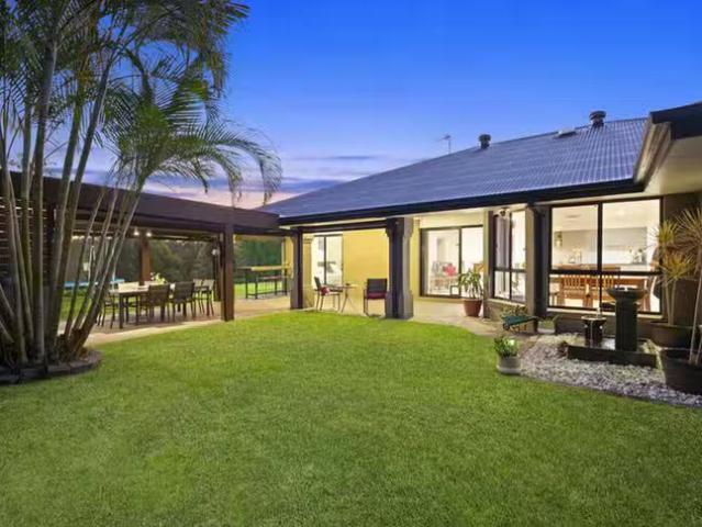 18 Huxley Court, Pacific Pines, QLD 4211