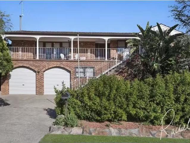 18 James Ruse Close, Windsor House for rent Listed by Rachael.