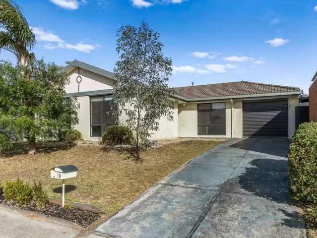 18 John Monash Drive, Skye, VIC 3977 House for Rent