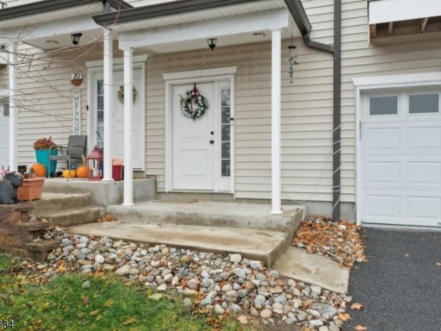 18 Joseph Dr # 18