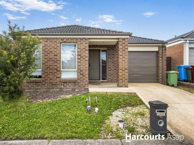 18 Jutland Close, CLYDE NORTH, VIC 3978
