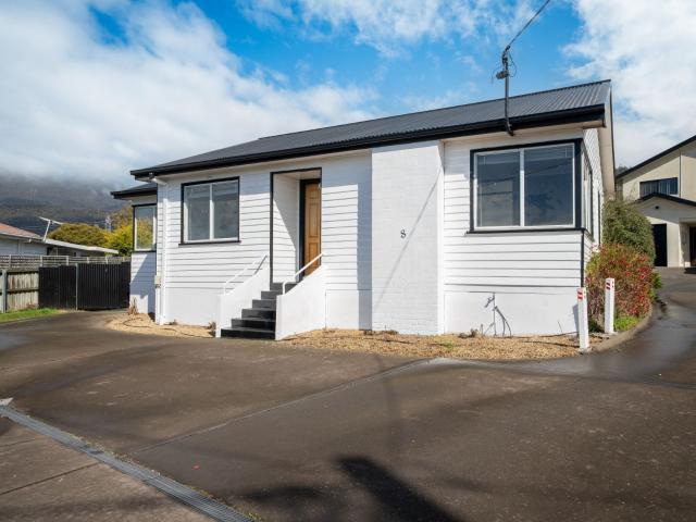 1/8 kaleno place, glenorchy