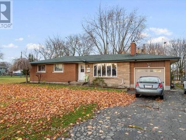 18 Karen Crescent, Welland Prince Charles, ON, L3C 2Y6 house for sale | Listing ID X13553 | Royal LePage