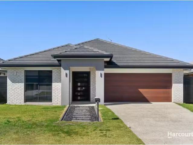 18 Kestrel Street, BALLINA House for rent Listed by Nicole Ca.
