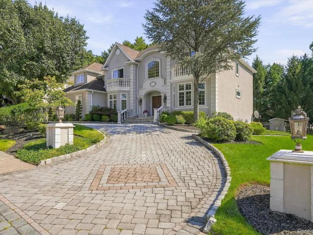 18 King Arthur Court