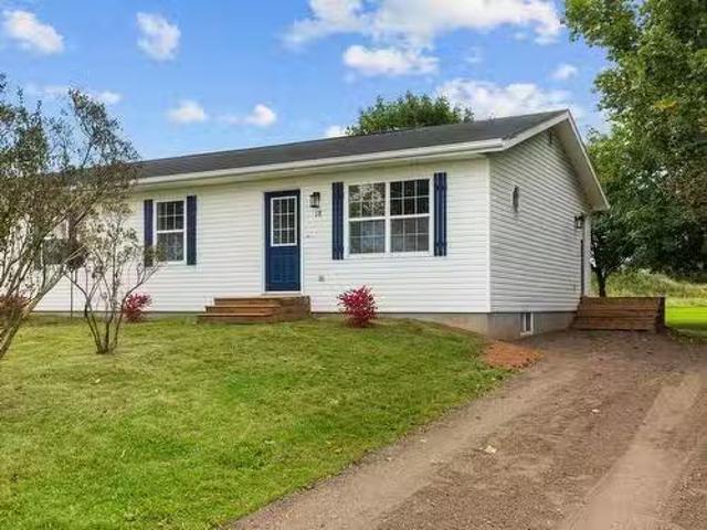 18 Kingston Road, Cornwall, PE, C0A 1H8 house for sale List.