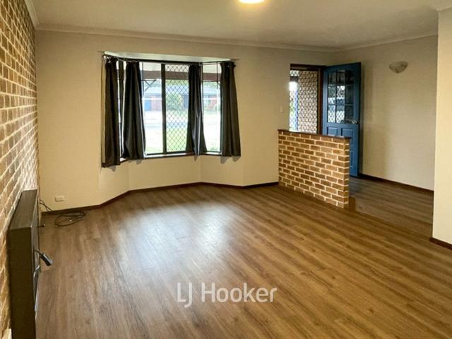 18 Kinkella Drive, Carey Park WA