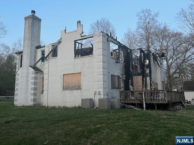 18 Lake Road