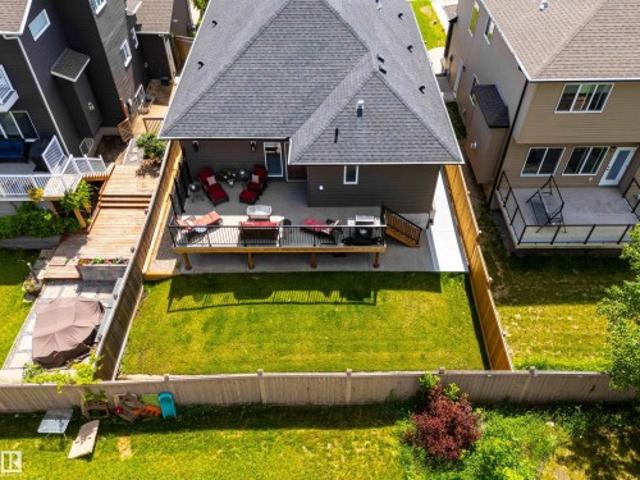 18 Lakevista Point E, Beaumont, AB, T4X 0J2 house for sale | Listing ID E4496 | Royal LePage