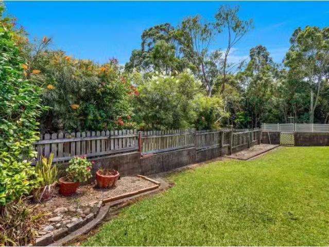 18 Lombard Avenue, Fairy Meadow House for rent Listed by Rebe.