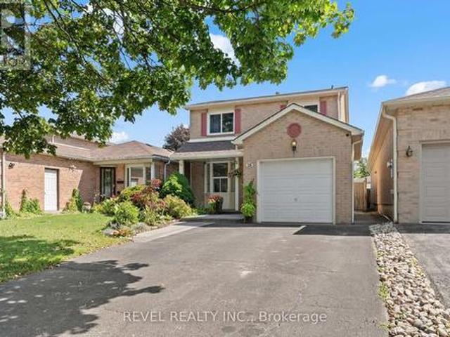 18 Longstaff Drive, Ajax, ON, L1S 5J1 house for sale | Listing ID E13685 | Royal LePage