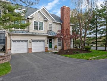 18 Loft Dr