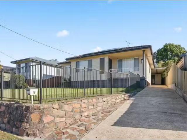 18 Lyndel Parade, Shortland House for rent Listed by Rex Muir.