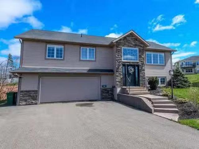18 Madison Avenue, Charlottetown, PE, C1A 9R7 house for sale.
