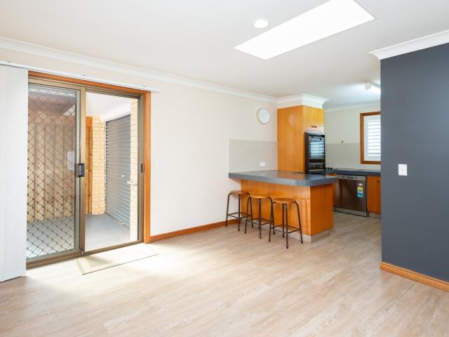 1/8 Maiala CloseParadise Point QLD 4216, Australia