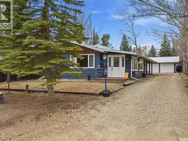 18 Mallard Street W, Thomson Lake, SK, S0H 2K0 house for sal.