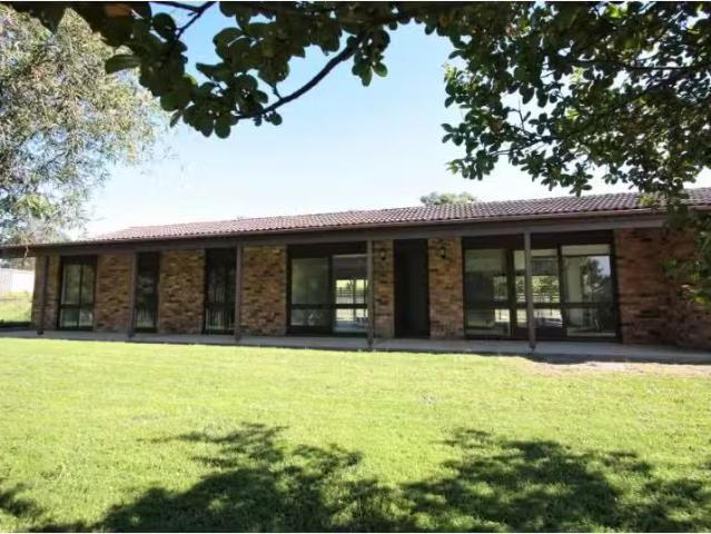 18 Mark Road, Nelson Property for rent Listed by Sharon Lew o.