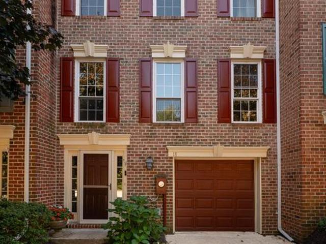 18 Mayapple Court