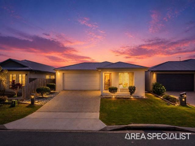 18 Months New, Zero Compromises: Contemporary Single Level Living in the Heart of Andergrove