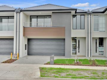 18 Mosman Circuit, Tarneit VIC 3029 Townhouse For Rent | Domain