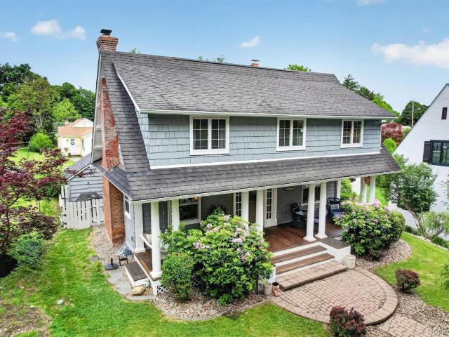 18 Mountain Road