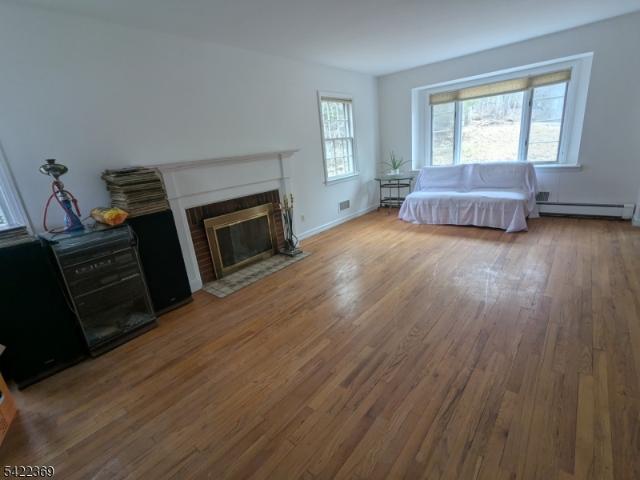18 Mountainside Dr, Wayne, NJ 07470 | MLS #4019