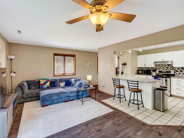 18 N Bartelt Court