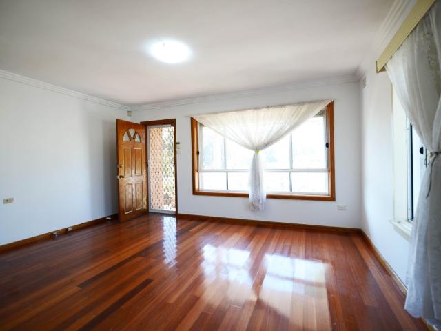 18 Nicholls StreetWarwick Farm NSW 2170, Australia