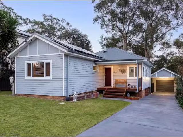 18 Nichols Parade, MOUNT RIVERVIEW House for rent Listed by C.